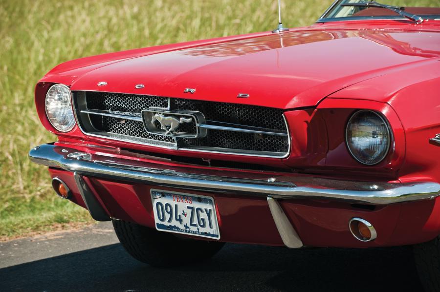 Детали экстерьера Ford Mustang Convertible 1965 года  (фото 44 из 76)